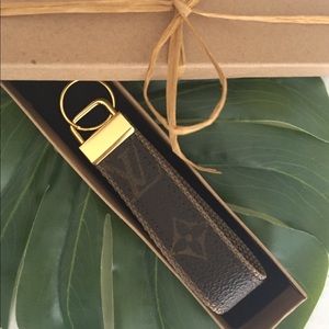 Louis Vuitton Accessories - Key Holder Louis Vuitton Accessories - Key Holder